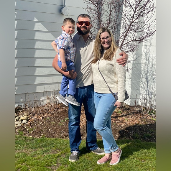 Meet your Posher, Tara - Picture 2 of 7